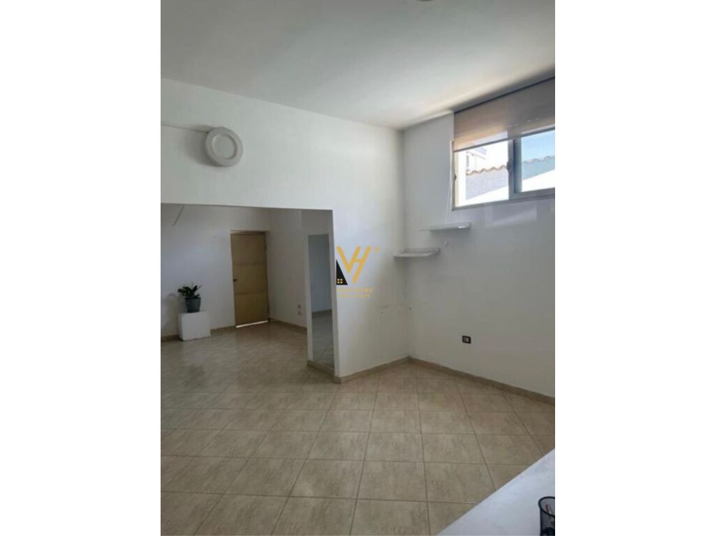 Jepet Ambient Biznesi me qera te Rruga Lord Bajron 50 m2