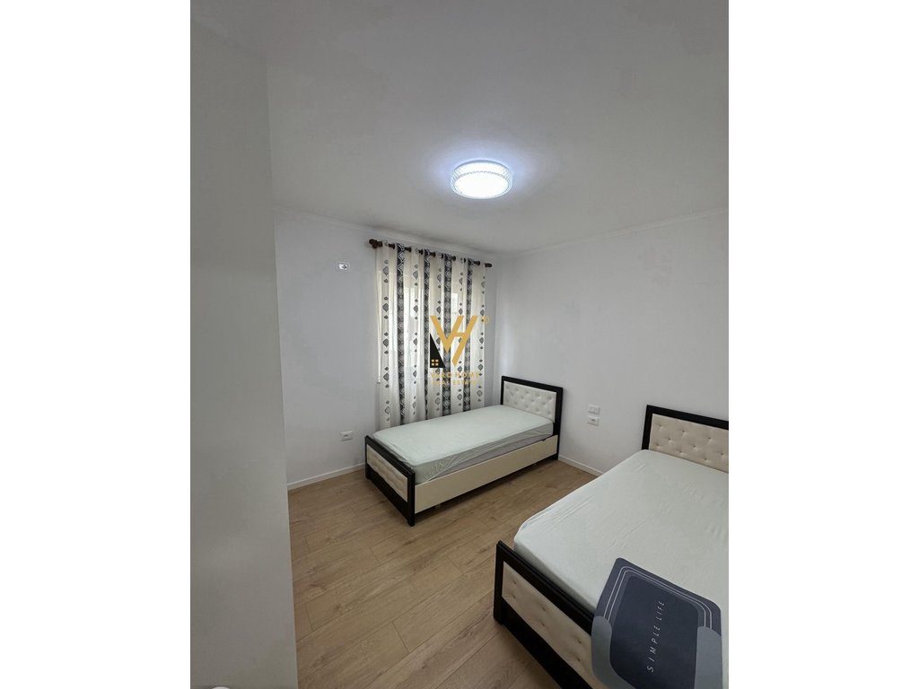 JEPET APARTAMENT 2+1+2 ME QERA NE DON BOSKO 60.000 LEKE 4