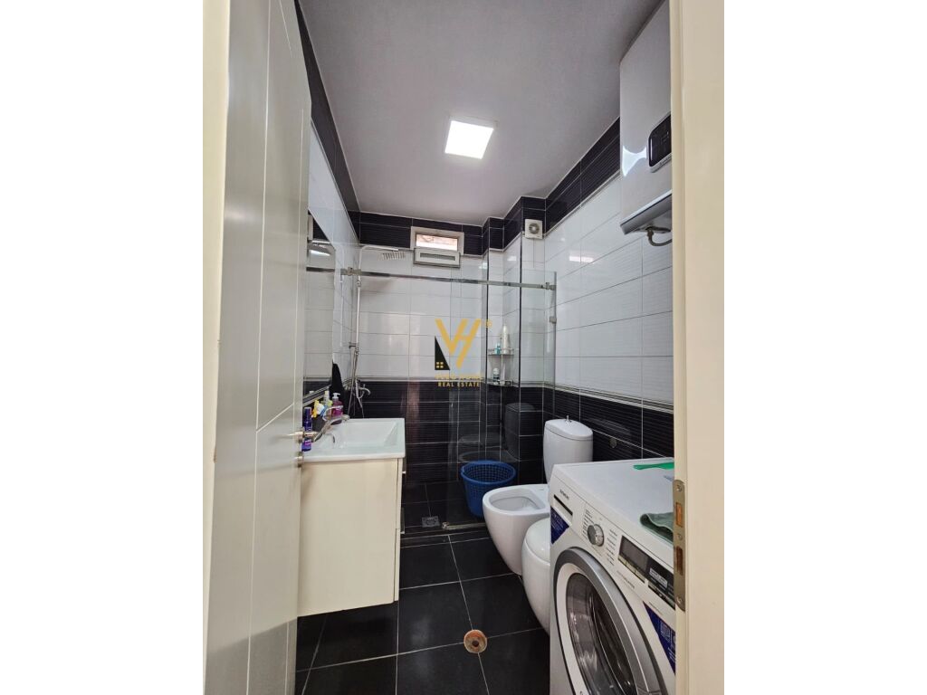 Shitet Apartament 1+1+ballkon Perball Kupoles , Laprake 67 m2 2
