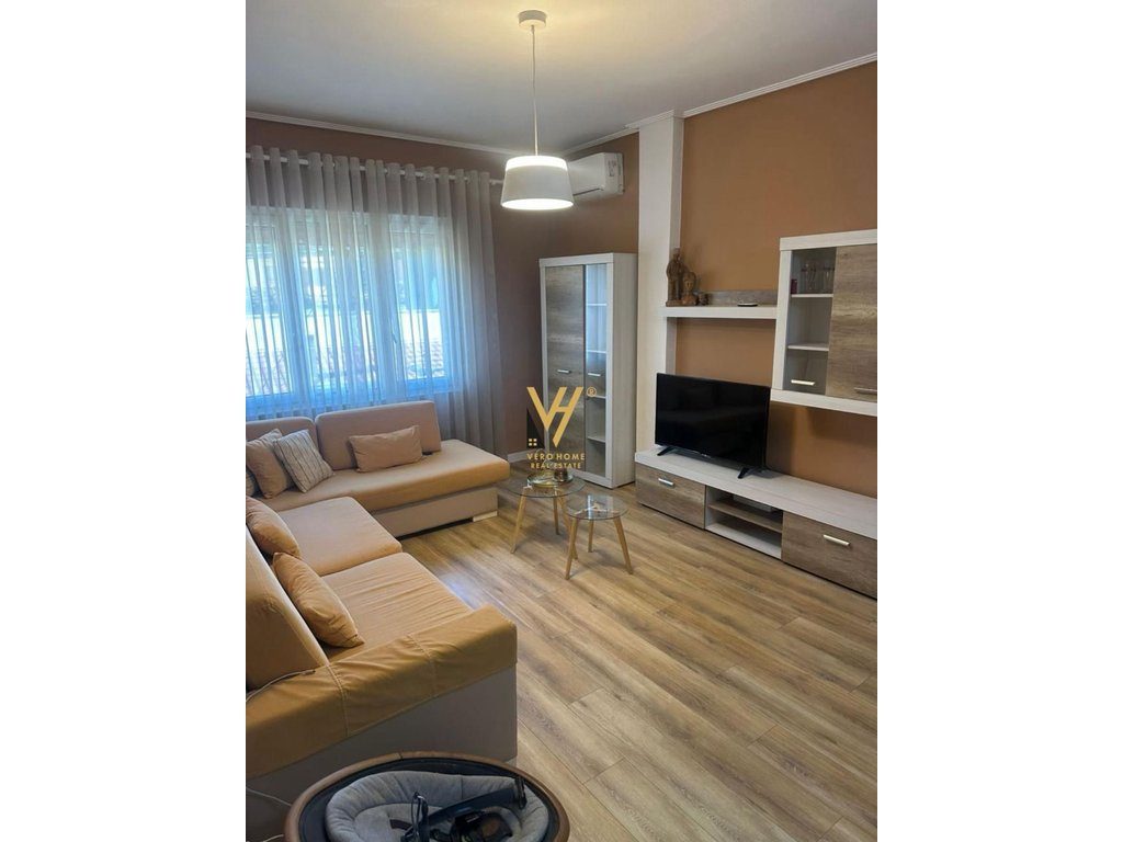 JEPET APARTAMENT 2+1 ME QERA TE LIQENI ARTIFICIAL 700 EURO