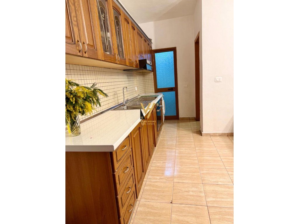 JEPET APARTAMENT 1+1+BLK ME QERA NE ASTIR 400 EURO 2