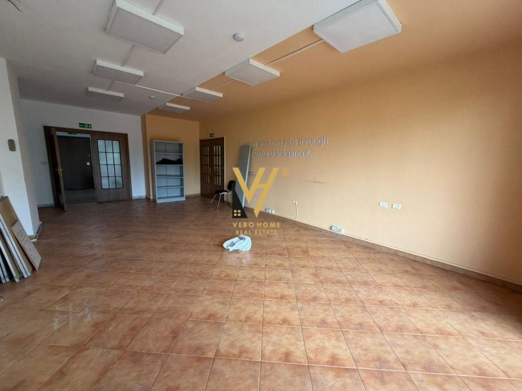 JEPET ZYRE 187 M2 ME QIRA NE BLLOK 3.366 EURO 3