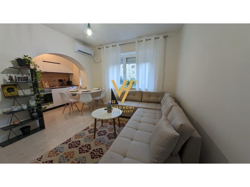 JEPET APARTAMENT 1+1+BLK ME QERA TE STACIONI TRENIT 600 EURO