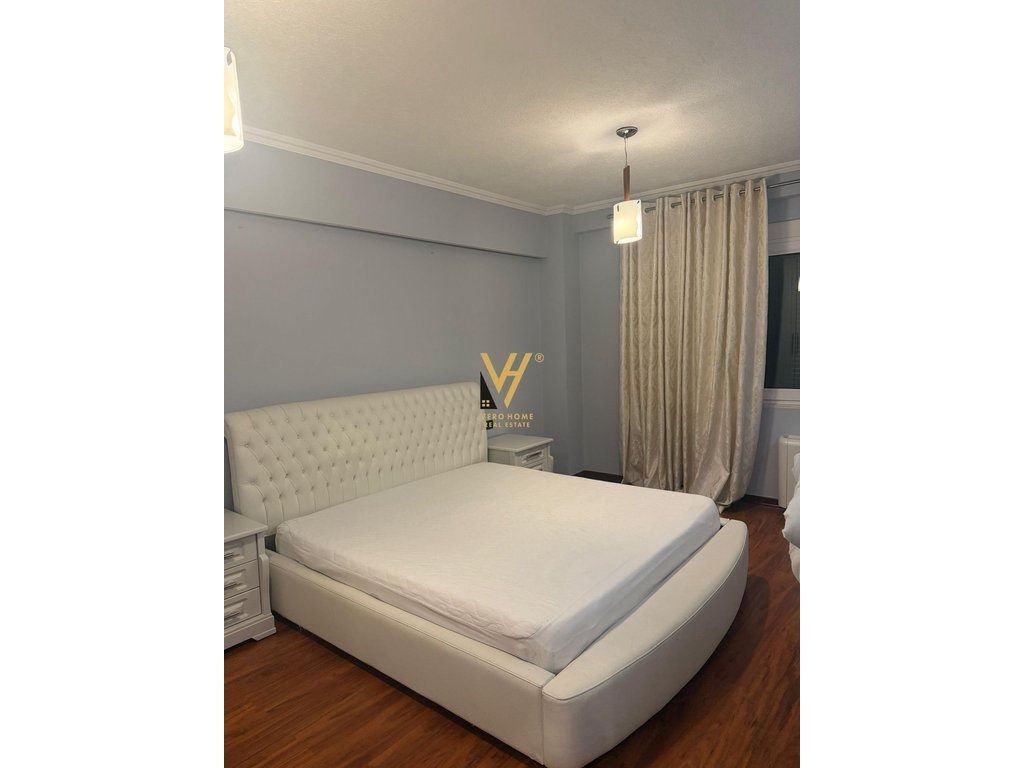 JEPET APARTAMENT 3+1+2 ME QERA TE PICERI ERA, BLLOKU 2.000 EURO 4