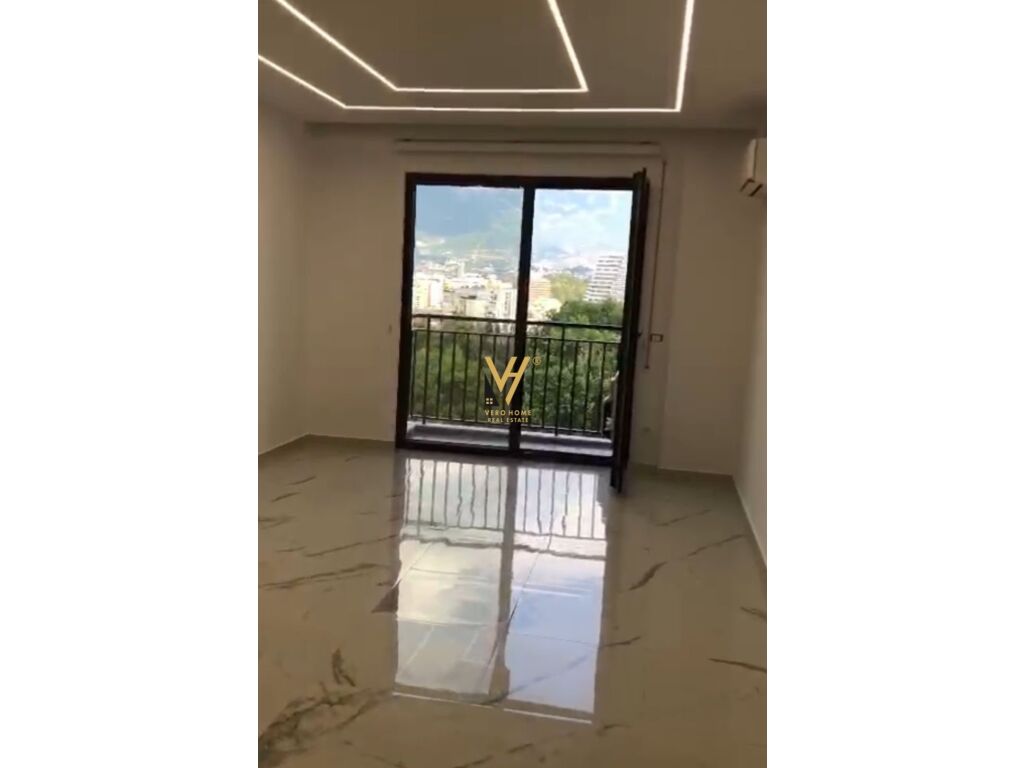 Jepet ambjent biznesi me qera te Kodra e Diellit , 75 m2