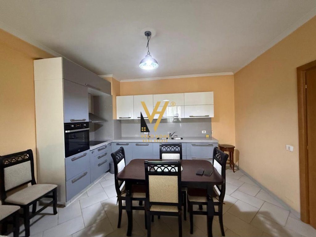 SHITET APARTAMENT 2+1+2+BLK NE DON BOSKO 215.000 EURO 2