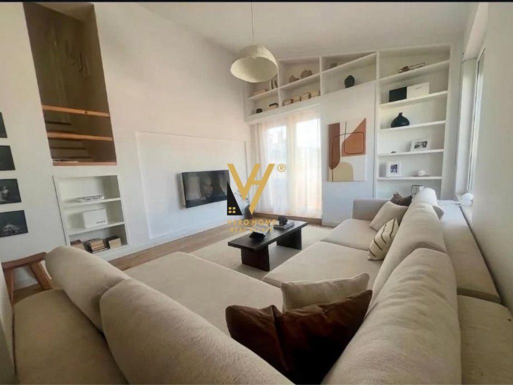 JEPET PENTHOUSE 2+1+2+BLK ME QIRA TEK KODRA E DIELLIT 120.000 LEKE 2