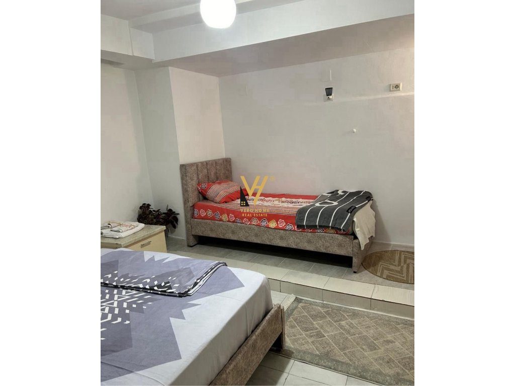 JEPET APARTAMENT 1+1+BLK ME QERA MBRAPA MINISTRISE SE JASHTME 410 EURO 4