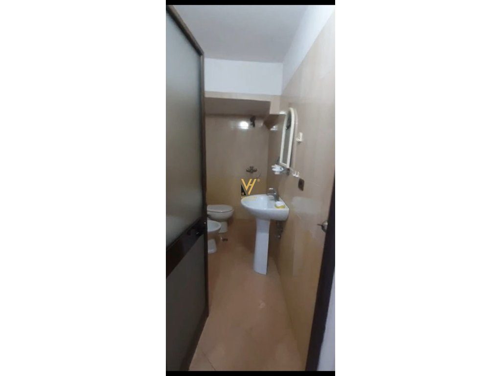 JEPET APARTAMENT 1+1+BLK ME QERA TE BRRYLI 55.000 LEKE 4
