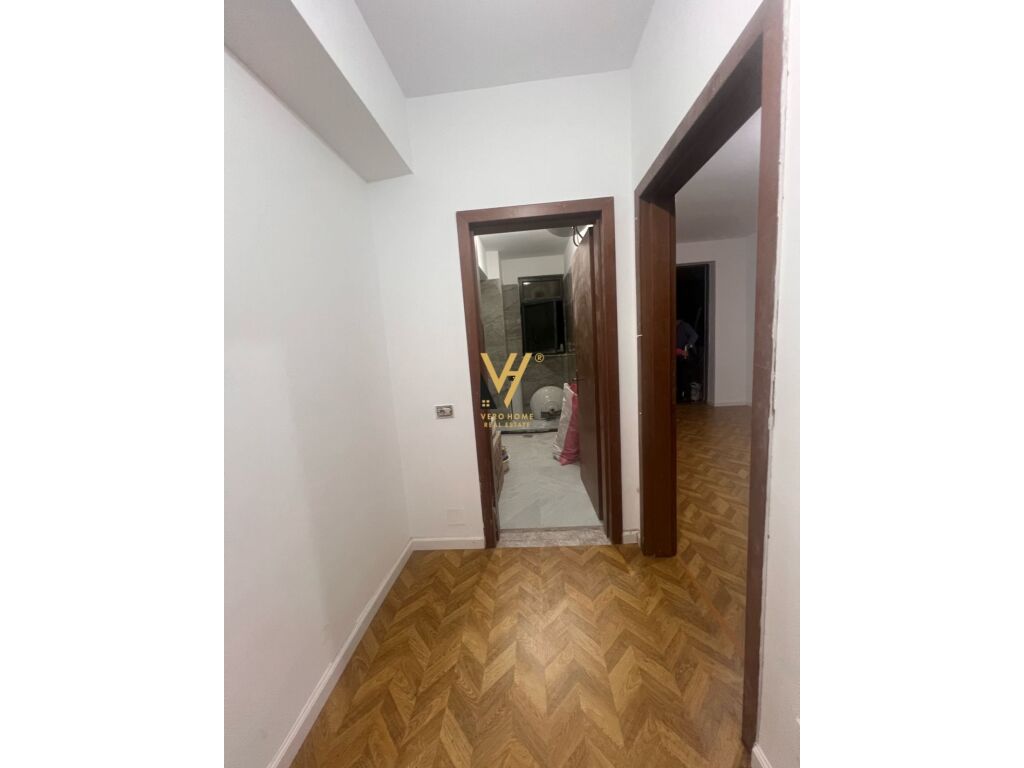 Jepet Zyre me qera te Blloku , Rruga Perlat Rexhepi 40 m2 2