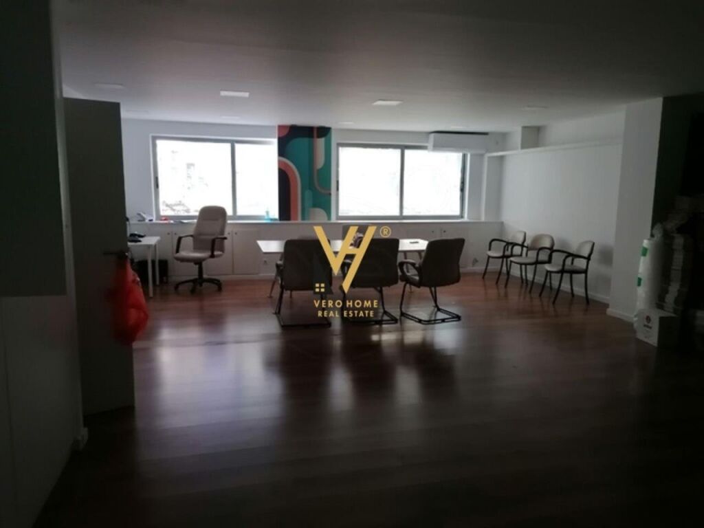 Jepet Zyre me qera ne Bllok , Rruga Abdyl Frasheri 100 m2