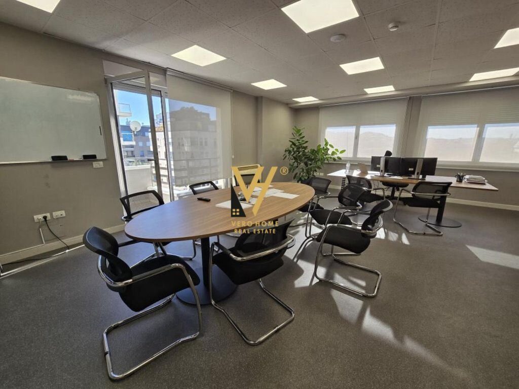 SHITET AMBIENT KOMERCIAL 350 M2 TE SHESHI WILLSON 1.500.000 EURO