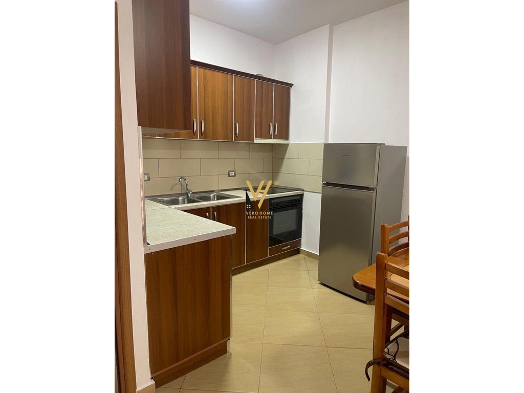 JEPET APARTAMENT 1+1+BLK ME QERA TE 5 MAJI 450 EURO 2