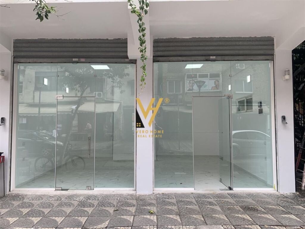 Jepet Dyqan me qera te Zogu i Zi 50 m2