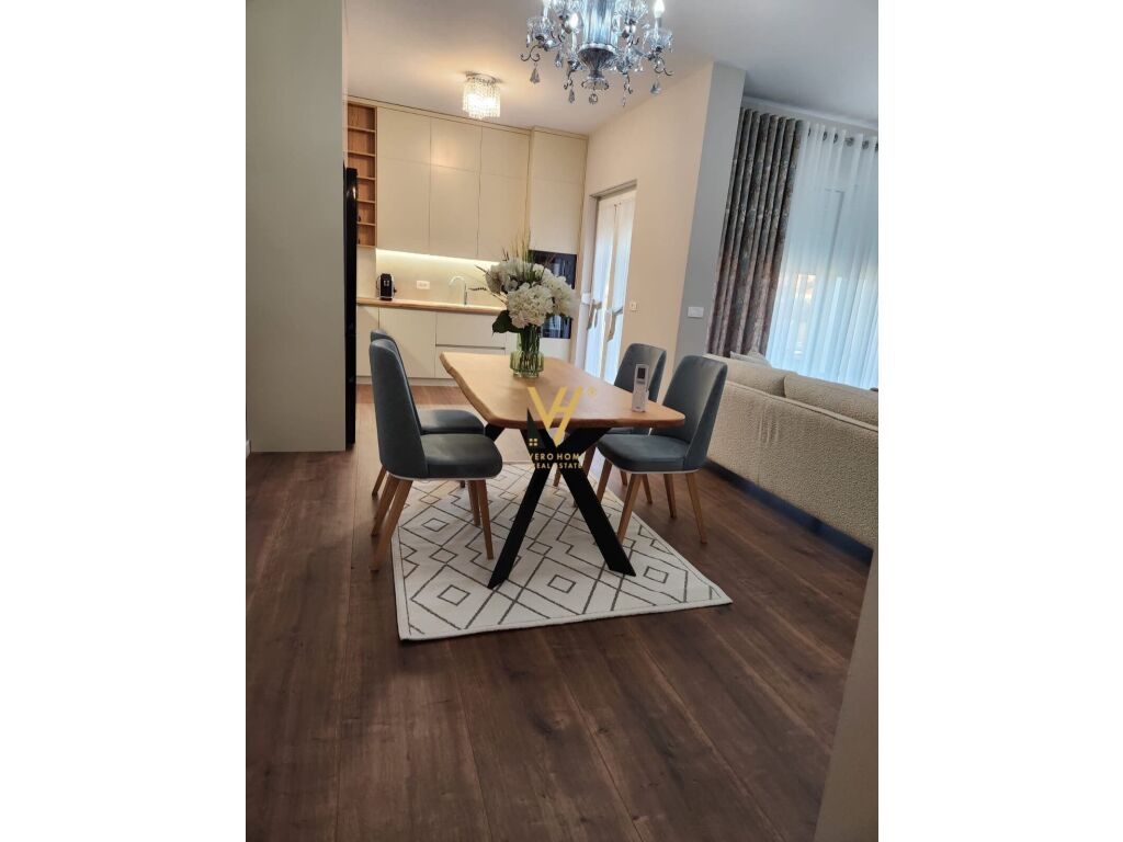 Jepet Apartament 3+1+2+dy poste parkimi Liqeni Artifical 120 m2 2