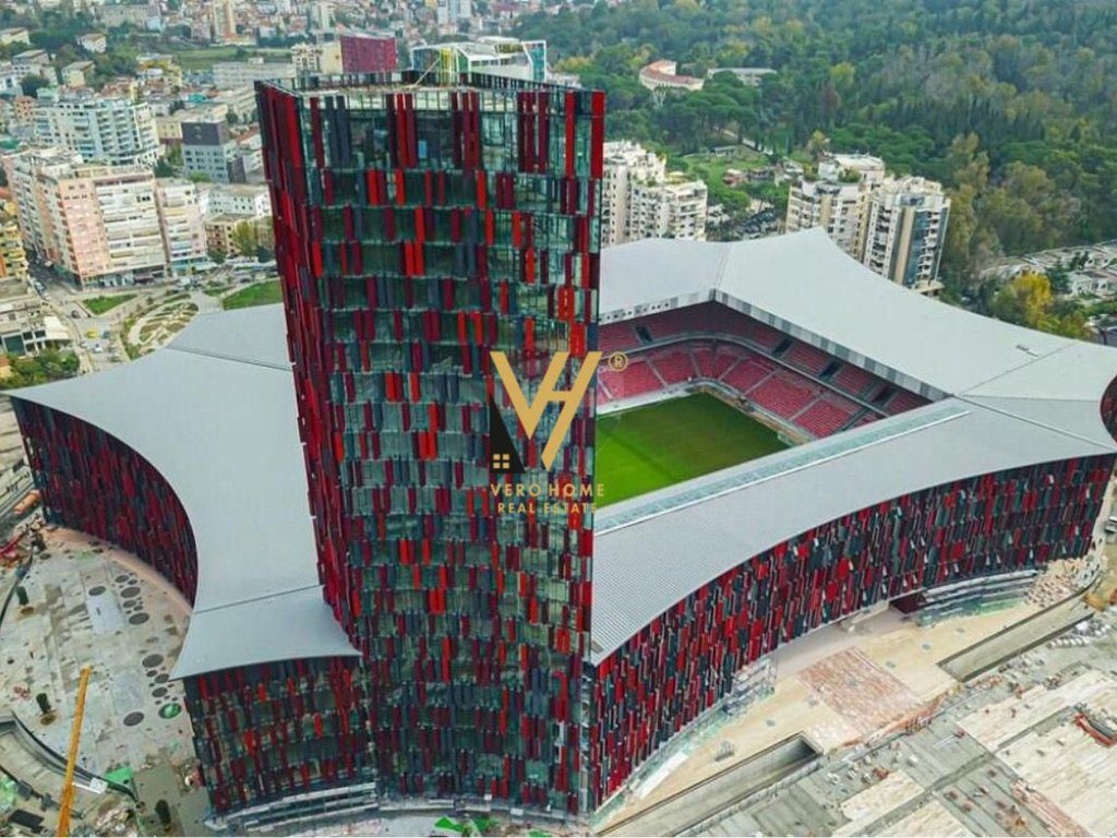JEPET ZYRE 500 M2 ME QIRA TEK ARENA CENTER 14.000 EURO