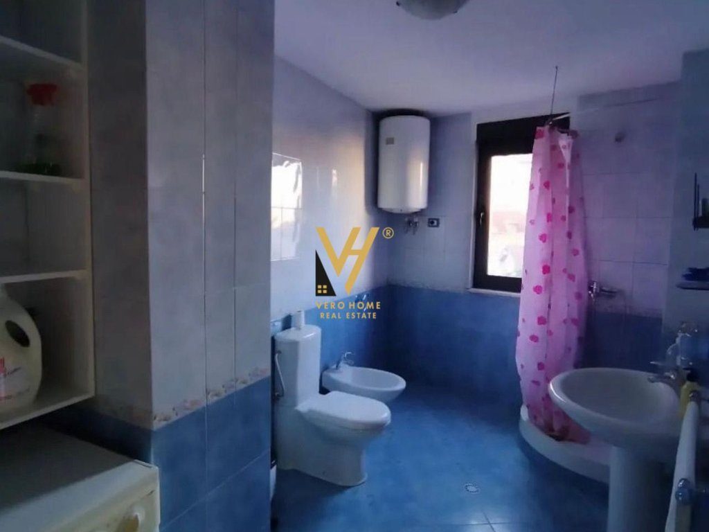 JEPET APARTAMENT 1+1 ME QIRA NE QENDER 60.000 LEKE 4