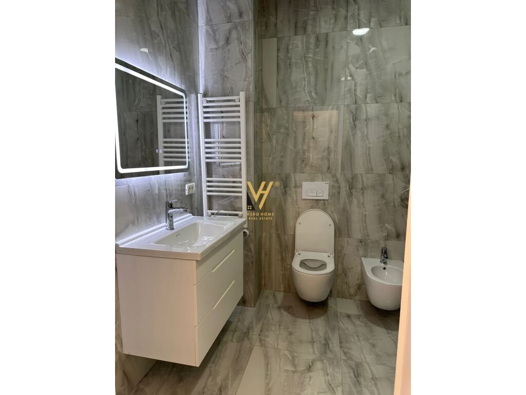 Jepet Apartament 2+1+2+ballkon me qera te Bulevardi i Ri , Kompleksi Marga 1 , 100 m2