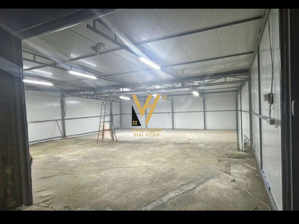 JEPET MAGAZINE 160M2 ME QERA NE SAUK 800 EURO