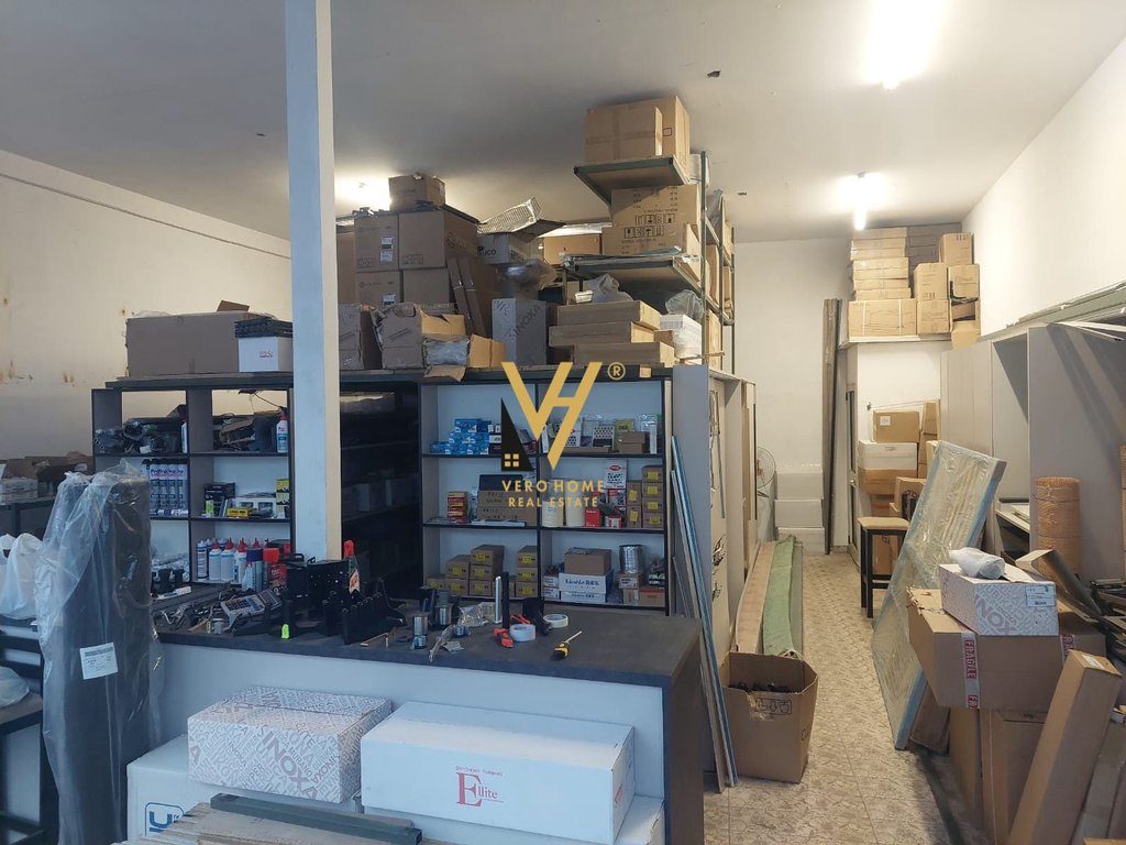 JEPET DYQAN 85 M2 ME QERA TE UNAZA E RE 1.000 EURO 1