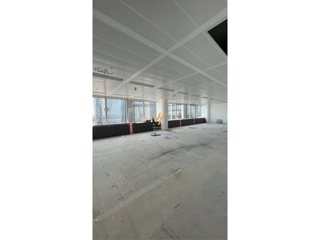 JEPET AMBIENT BIZNESI 770 M2 ME QIRA TE ZOGU I ZI 17.800 EURO