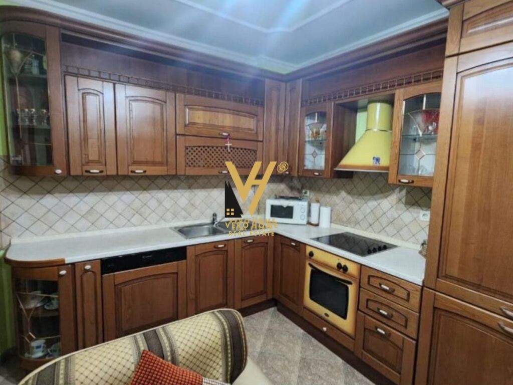 JEPET APARTAMENT 1+1 ME QERA TE RRUGA E KAVAJES 550 EURO 2