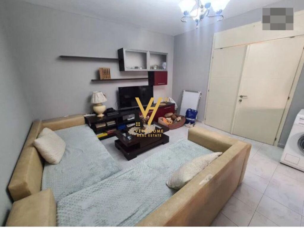 Shitet Apartament 1+1+ballkon te Stadiumi Dinamo 65 m2