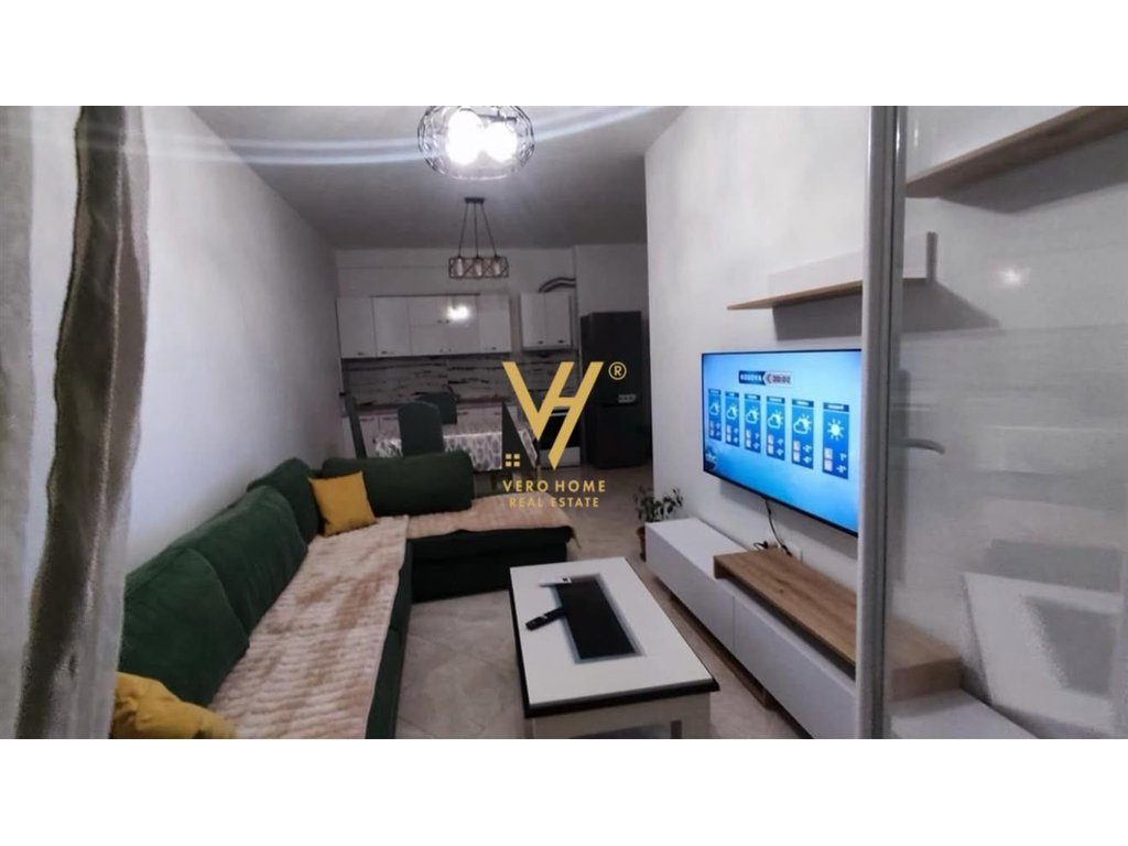 JEPET APARTAMENT 2+1+BLK ME QIRA TE GOLDEN PARK, YZBERISHT 50.000 LEKE