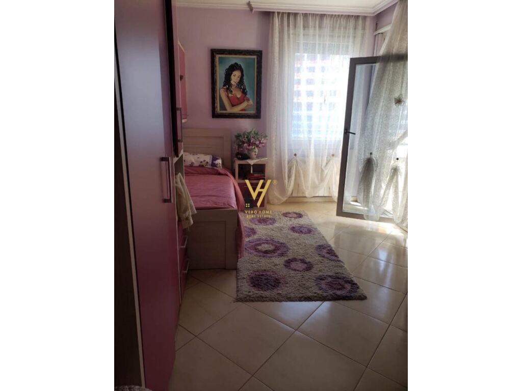 Shitet Apartament 3+1+2 Kopshti Zoologjike 145 m2 4