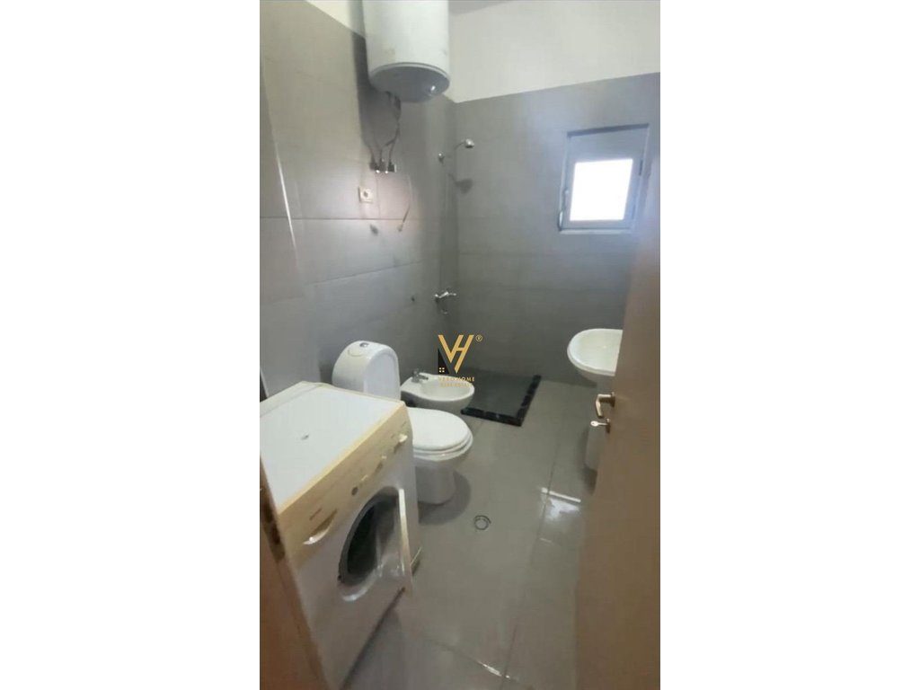JEPET APARTAMENT 1+1 ME QIRA LIQENI I THATE 50.000 LEKE 3