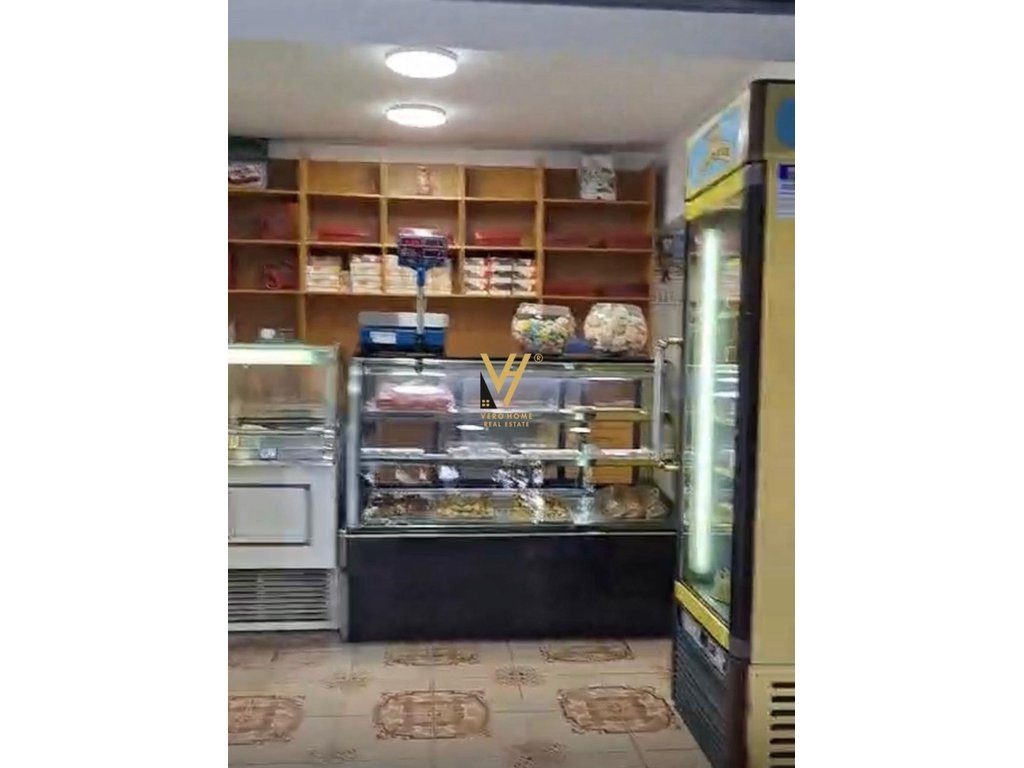 JEPET DYQAN 72 M2 ME QERA TEK ISH STACIONI I TRENIT 70.000 LEKE