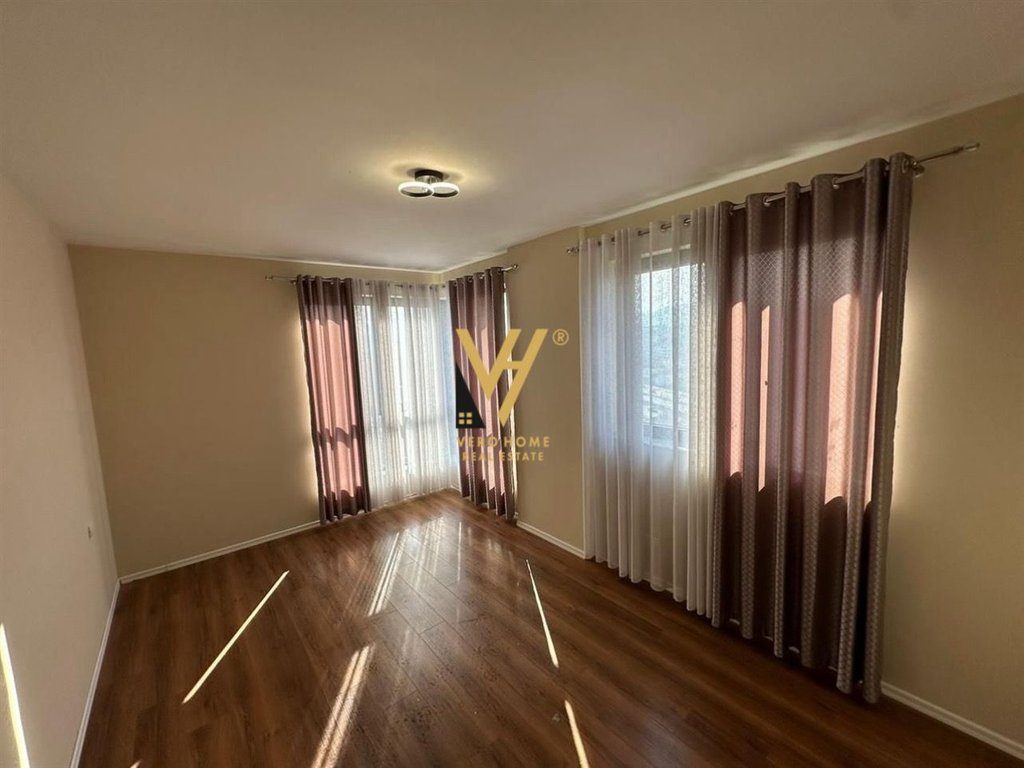 JEPET APARTAMENT 2+1+BLK ME QERA NE ASTIR 50.000 LEKE 2