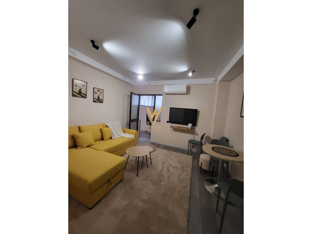 JEPET APARTAMENT 1+1 ME QERA TE RRUGA FORTUZI 530 EURO