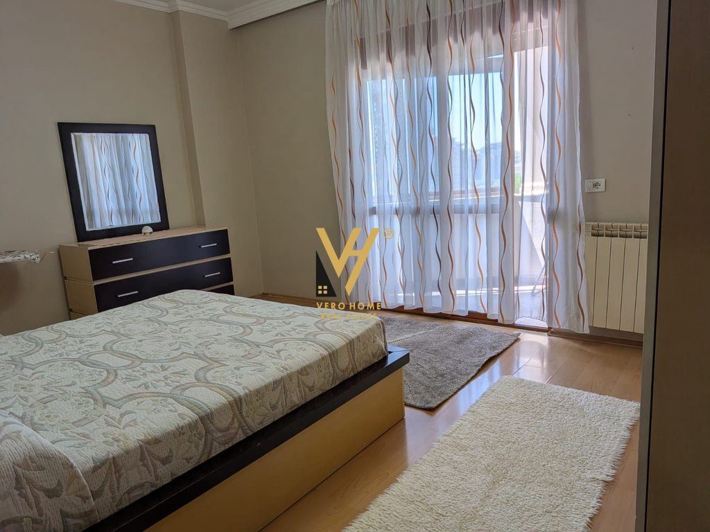 JEPET APARTAMENT 1+1+BLK ME QERA TEK RRUGA ELBASANIT 60.000 LEKE 4