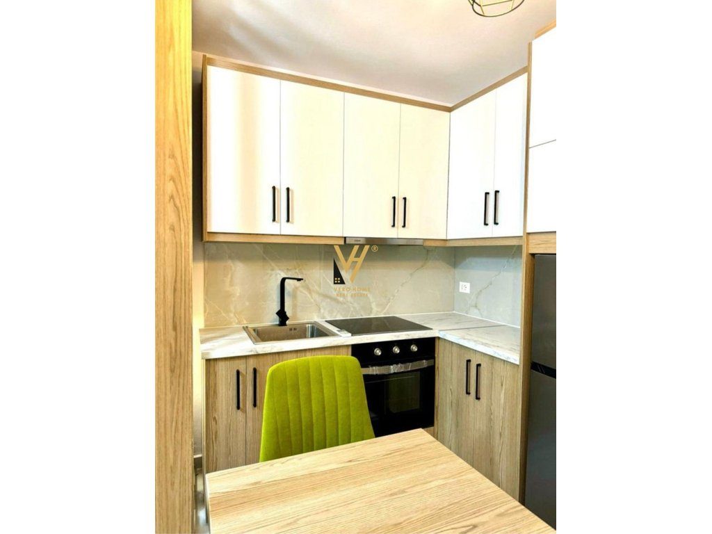 JEPET GARSONIERE 45 M2 ME QERA PRANE KRISTAL CENTER 500 EURO 3