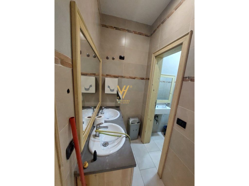 SHITET ZYRE 98 M2 NE DON BOSKO 250.000 EURO 4