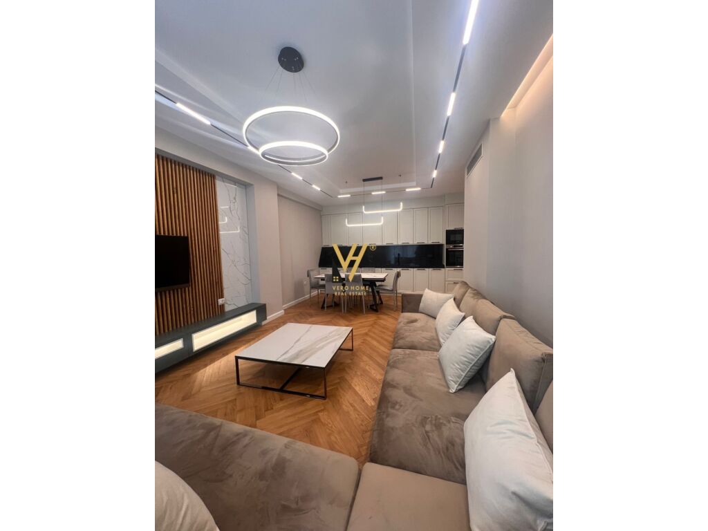 Jepet Apartament 3+1+2+ballkon me qera te Rruga e Kosovareve 155 m2