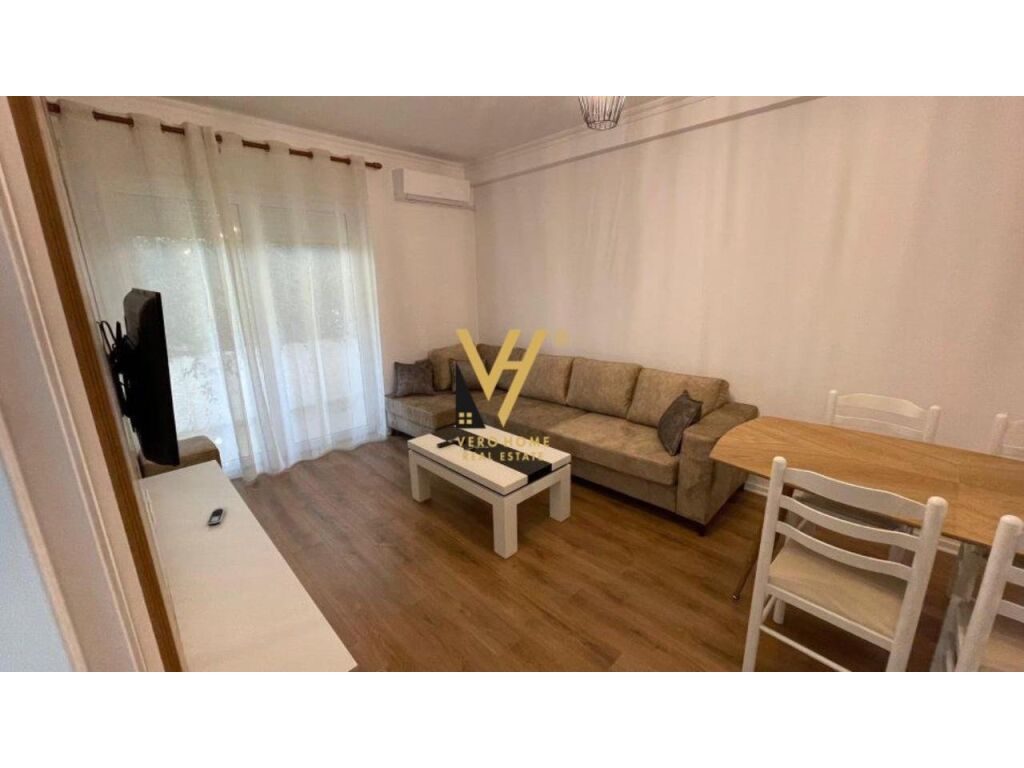 Jepet Apartament 2+1+post parkimi me qera te Rruga Xhon Kenedi 90 m2