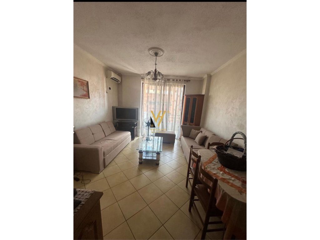 JEPET APARTAMENT 1+1+BLK ME QIRA TE STACIONI I TRENIT 55.000 LEKE