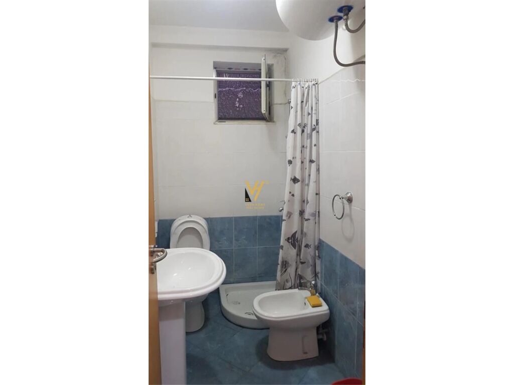 Jepet Apartament 2+1+ballkon me qera te Rruga Margarita Tutulani 120 m2 4