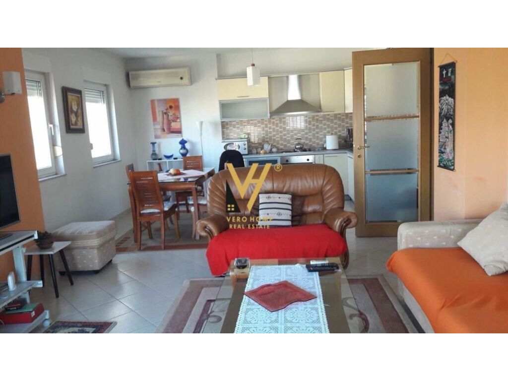 Jepet Apartament 2+1+2 me qera te Rruga e Elbasanit 103 m2 4