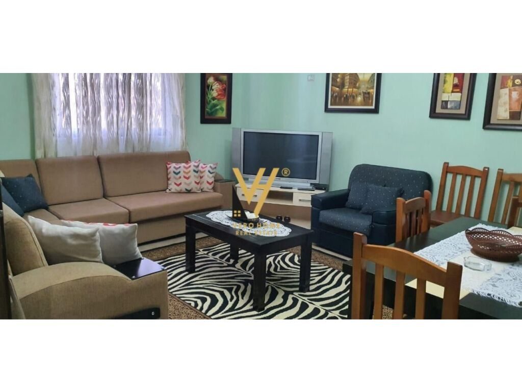 Shitet Apartament 3+1+ballkon ne Golem 100 m2