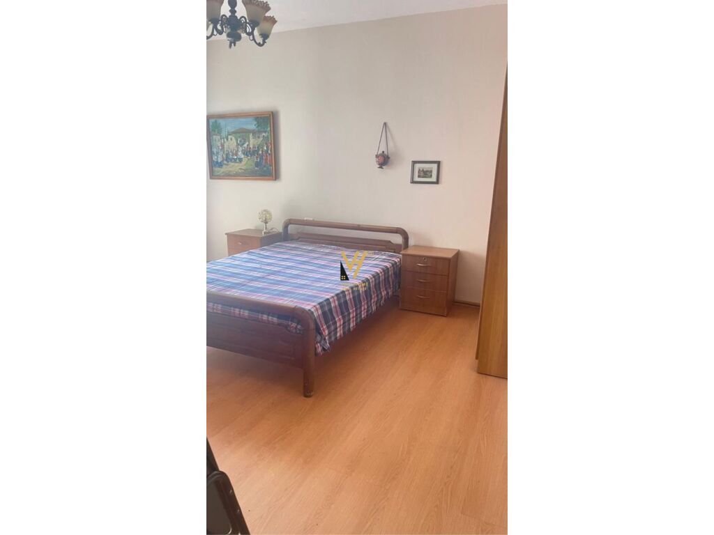 Shitet Apartament 3+1 te Rruga Vaso Pasha , Bllok 121 m2 4
