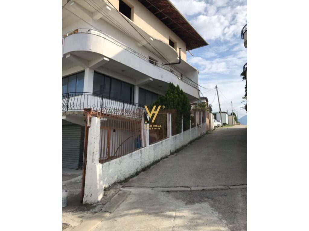 JEPET AMBJENT BIZNESI 1.500 M2 ME QERA NE KAMEZ 5.000 EURO