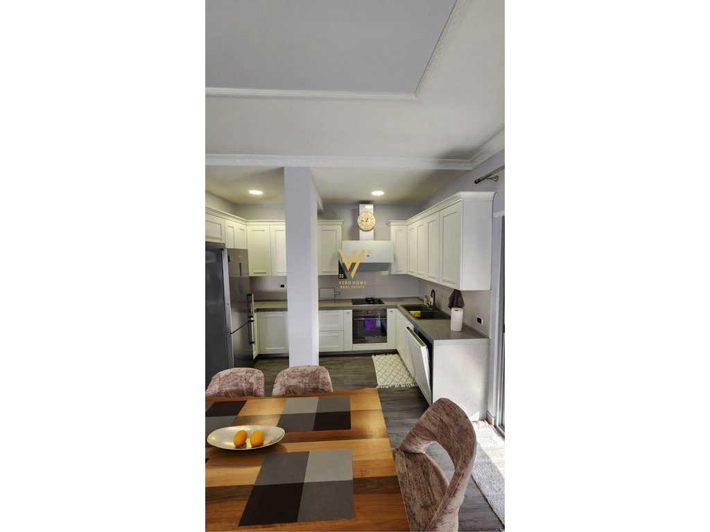 JEPET APARTAMENT 3+1+2 ME QERA TE KOPESHTI ZOLOGJIK 1.500 EURO 2