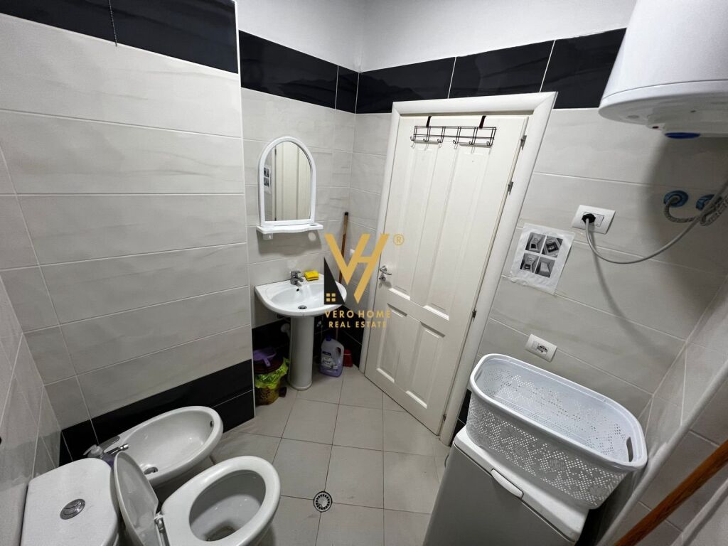 Shitet Apartament 1+1+ballkon te Gjiri i Lalzit 53 m2