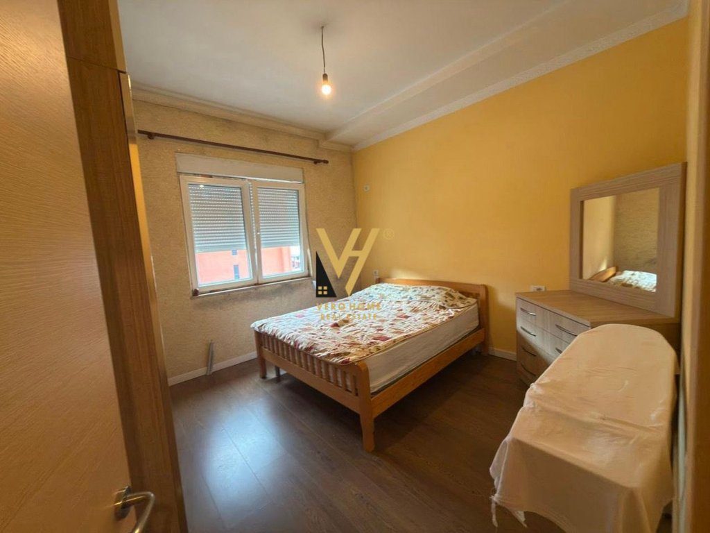 JEPET APARTAMENT 2+1+BLK ME QIRA TE DELIJORGJI 55.000 LEKE 4