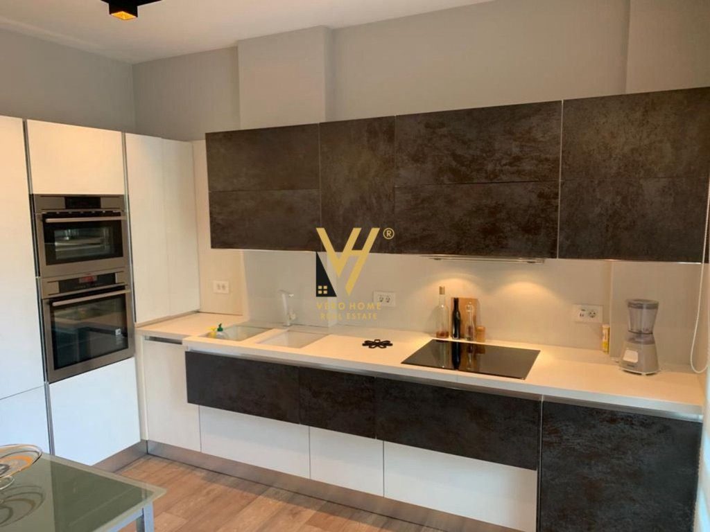 SHITET VILE 3 KATESHE TE RRUGA ELBASANIT 850.000 EURO 4