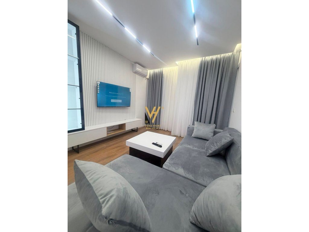 JEPET APARTAMENT 1+1+BLK ME QERA TE 21 DHJETORI 70.000 LEKE 2