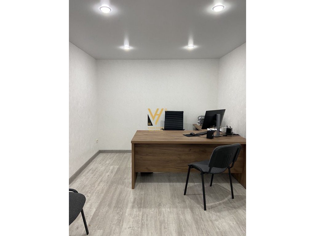 JEPET ZYRE 30 M2 ME QIRA TE BLV.BAJRAM CURRI 40.000 LEKE